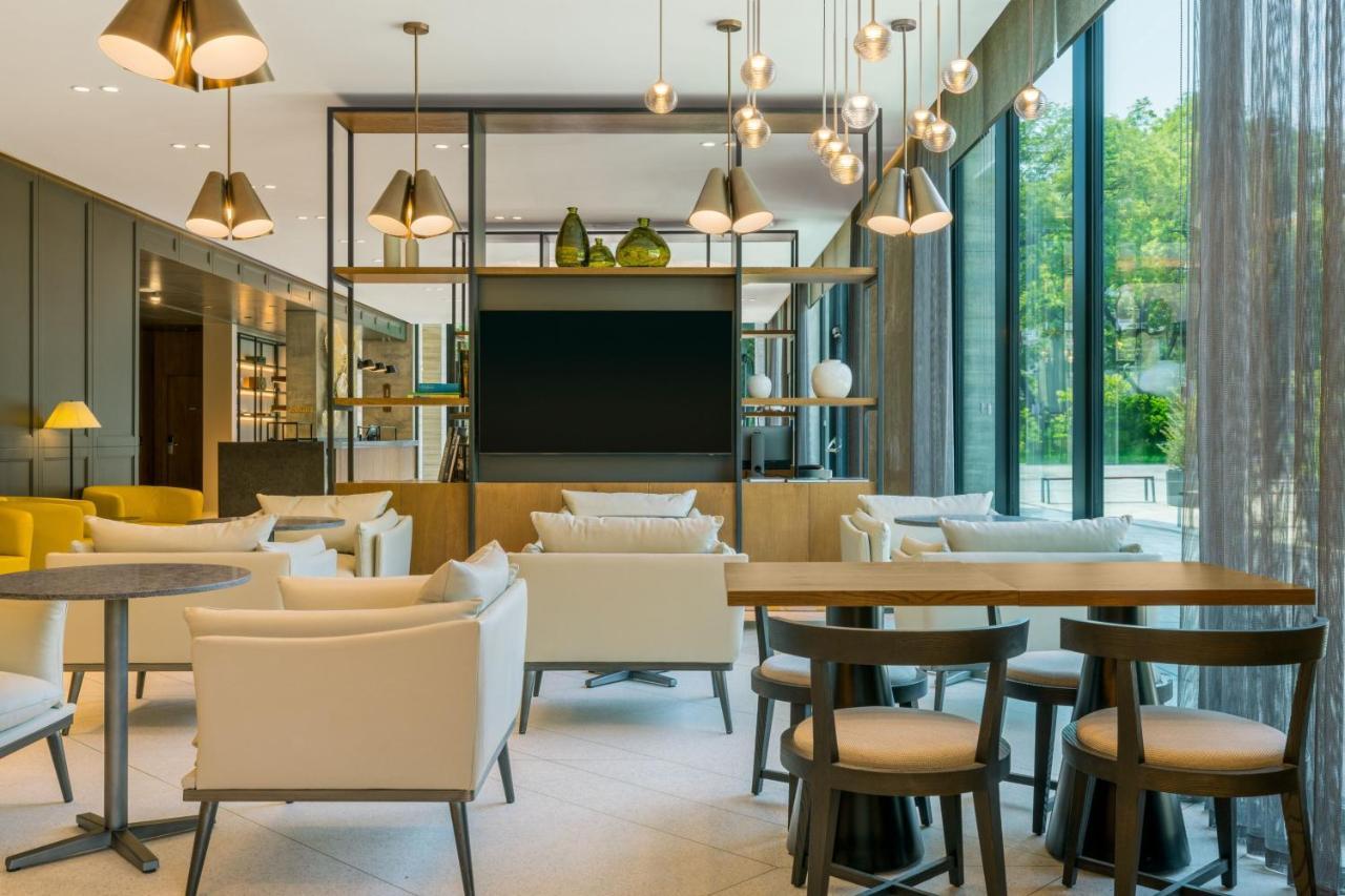 Four Points By Sheraton Budapest Danube Exterior photo