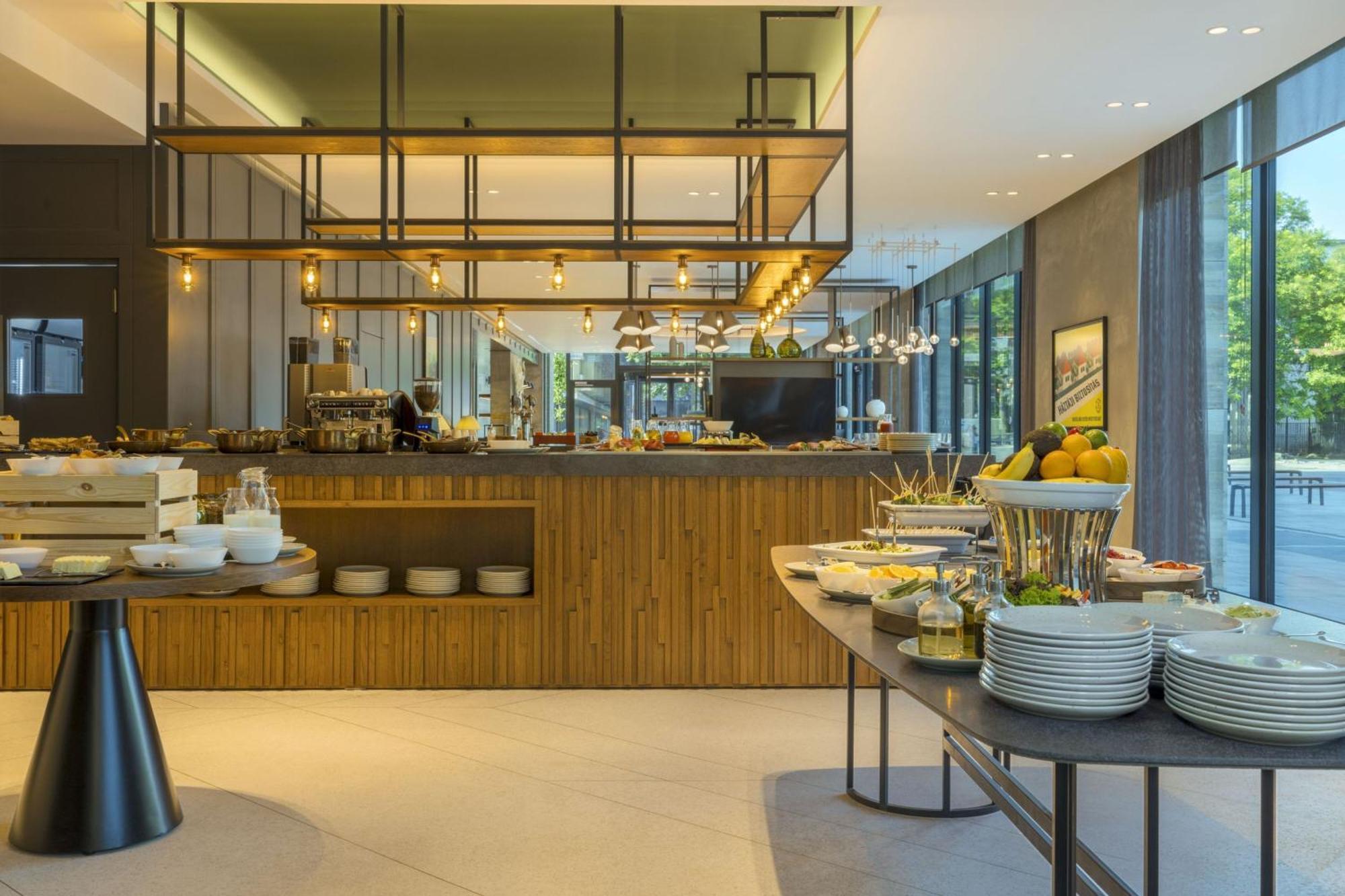 Four Points By Sheraton Budapest Danube Exterior photo