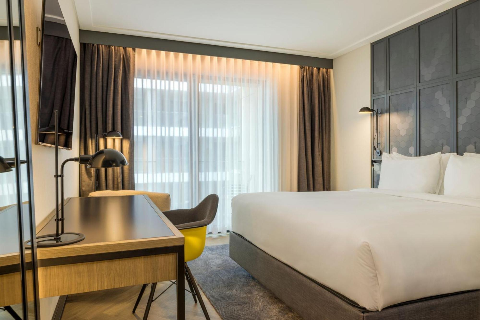 Four Points By Sheraton Budapest Danube Exterior photo